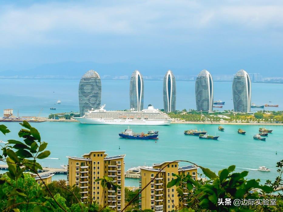 2025香港免费精准资料,探索未来香港，精准资料的免费共享之路（2025展望）